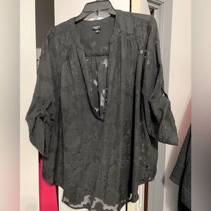Torrid 3/4 sheer floral design shirt. Size 1X